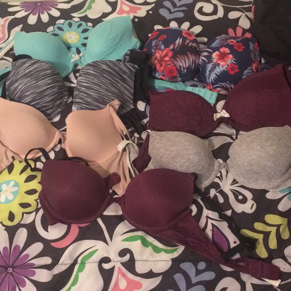 PINK Bras (32A)